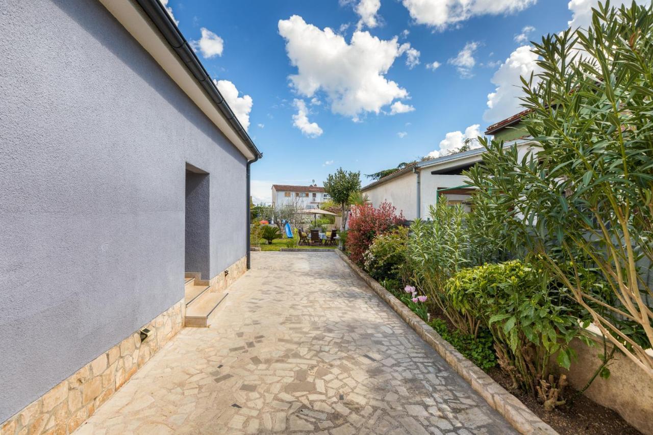 Lovely House With Garden Near Centre Hébergement de vacances *